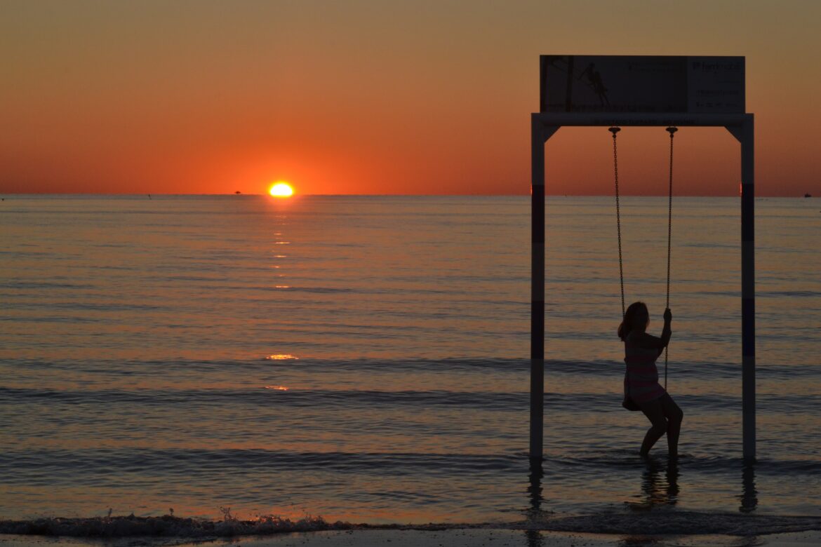 altalena di rimini. 4