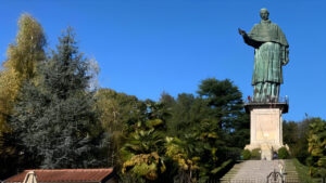 arona statua san carlo ph press