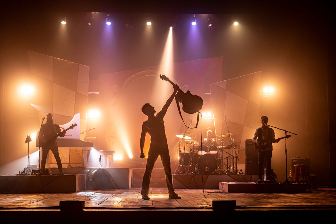 queen rhapsody ph press