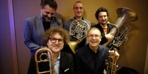 il koro almost brass ph press